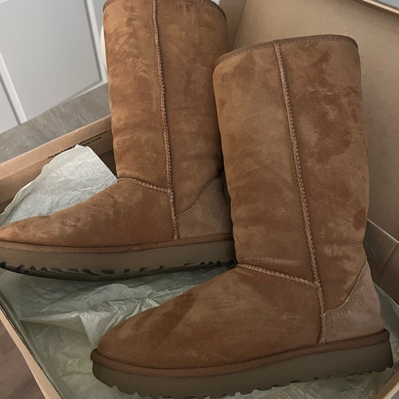 UGG Shoes - UGG Classic Tall II Chestnut Boots